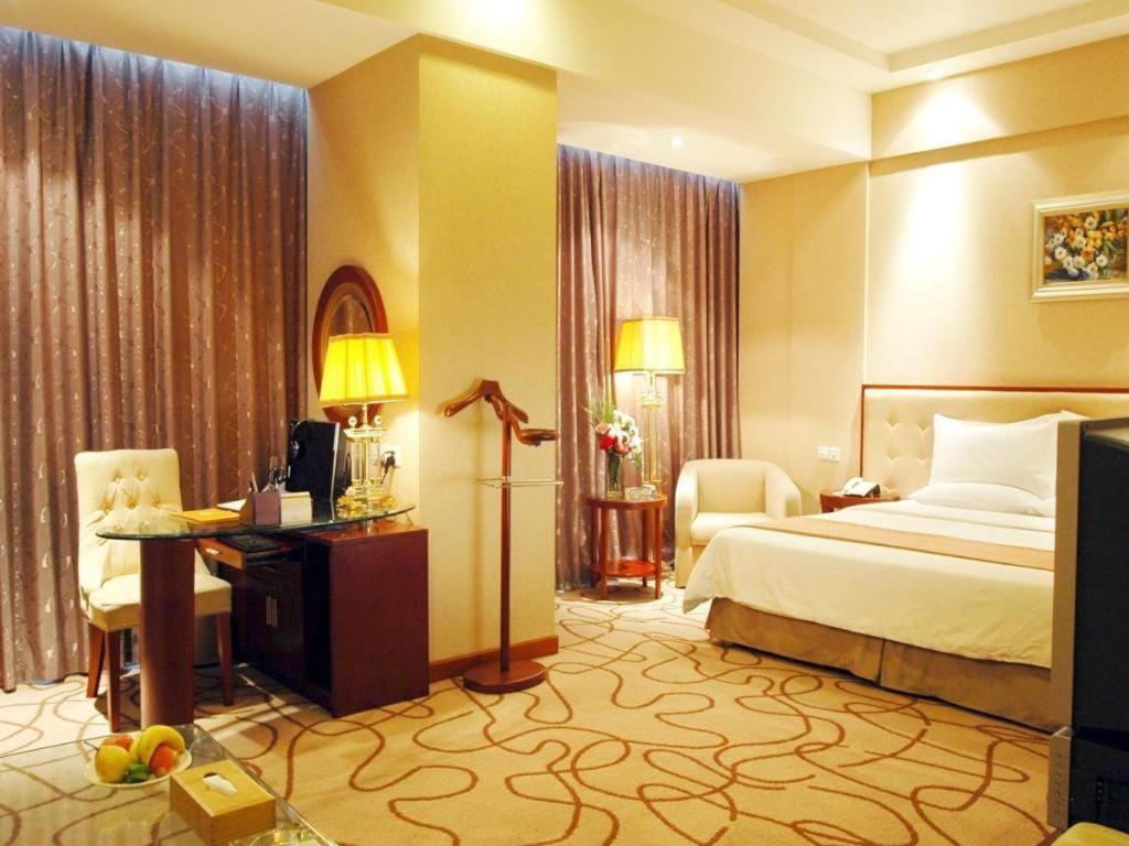 Nanchang Galactic Peace International Hotel Екстер'єр фото
