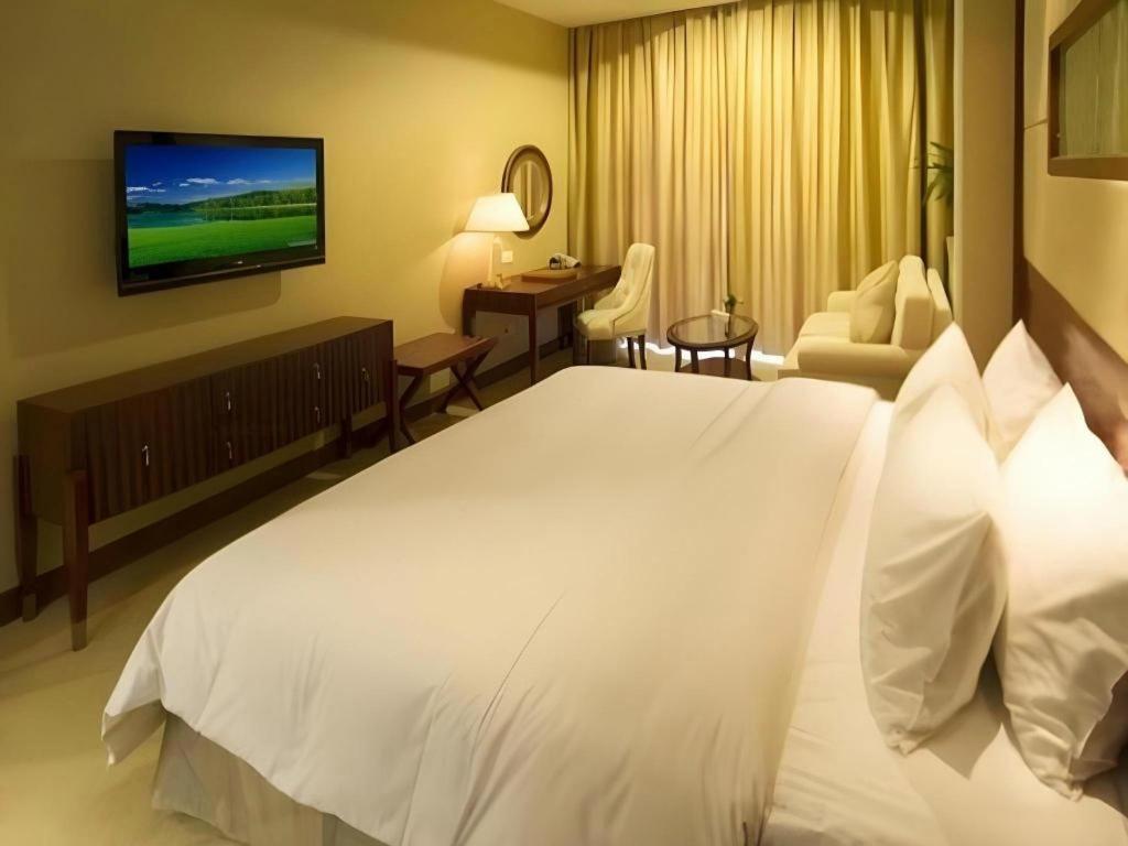 Nanchang Galactic Peace International Hotel Екстер'єр фото
